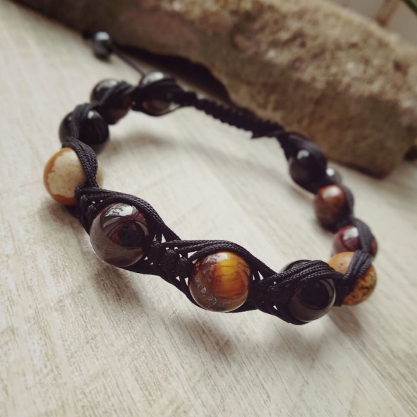 Браслет из камней Козерога 